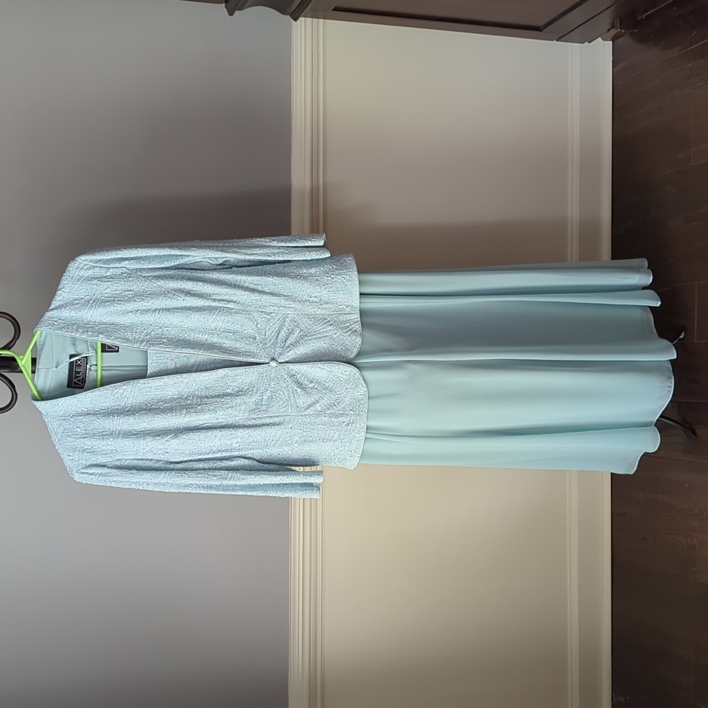 Alex Evenings 2 piece dress and jacket